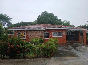 Casa de 6 habitaciones, Chame · Vendo Casa en Punta Chame