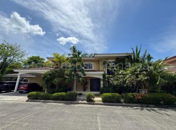 Casa de 6 habitaciones, Panamá · Casa en Venta en PH Costa de Las Perlas Costa del Este Aecc#27 - 1149