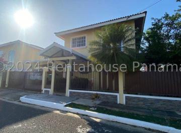 Casa de 4 habitaciones, Chitré · Vendo Casa en Chitré Ka25 - 2662