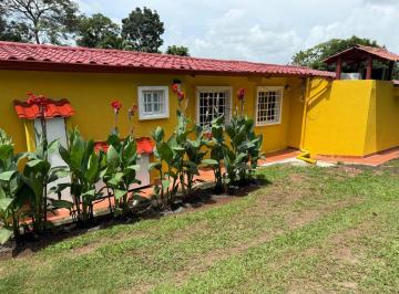 Casa de 3 habitaciones, La Chorrera · Rsw. Se Vende Casa Amoblada, a Orillas del Lago Gatún, con Piscina, Terraza, Bohio y Huerto