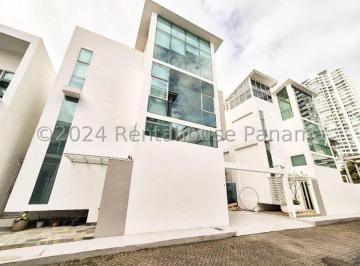 Casa de 4 habitaciones, Panamá · Casa en Venta de 640 m² en Minimal Houses Av Narciso Garay 4