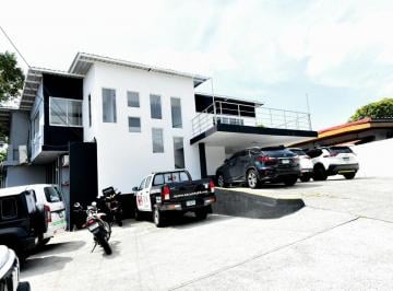 Edificio · 800m² · 13 Estacionamientos · Oportunidad! Se Vende o Alquila Edificio Comercial en Los Angeles