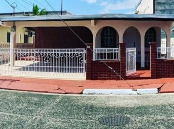 Casa · 160m² · 5 Recámaras · 2 Estacionamientos · Alquilo Casa en Parque Lefevre Sin Muebles Buena Ubicacion