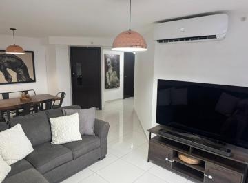 Apartamento · 119m² · 3 Recámaras · 2 Estacionamientos · Venta de Apartamento en PH Carreras Tower. Vc
