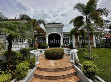 Casa de 4 habitaciones, San Miguelito · Casa en Venta en Brisas del Golf Ym