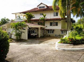 Casa de 6 habitaciones, Panamá · Casa en Venta en Albrook Ym
