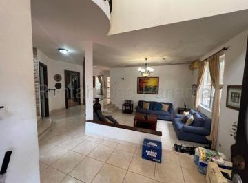Casa de 4 habitaciones, Panamá · Venta de Casa en Albrook