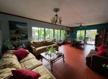 Casa de 5 habitaciones, Panamá · Venta de Casa en Balboa