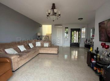 Casa de 4 habitaciones, San Miguelito · Alquiler Casa de 315 m² en Brisas del Golf Amd