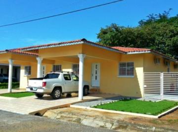 Casa de 4 habitaciones, David · Dúplex en David – Propiedad Ideal Para Inversión de Alquiler