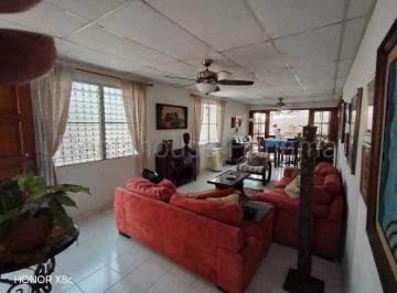 Casa de 3 habitaciones, Panamá · Venta de Casa en Reparto Nuevo Panama La Fontana 235 m