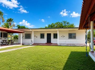 Casa de 5 habitaciones, Chame · Venta de Casa Frente Al Mar en Punta Chame, 2,275 m² de Terreno y 350 m² de Construcción