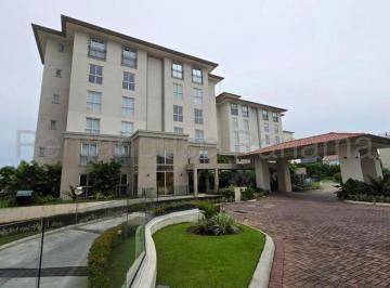 Apartamento de 4 habitaciones, Panamá · Apartamento en Venta en Santa María.