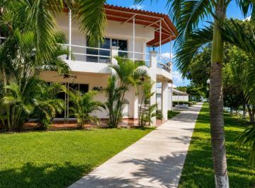 Casa de 2 habitaciones, Chame · Venta de Casa en Punta Chame, Club Bahía, 350 de Terreno y 200 m² de Construcción