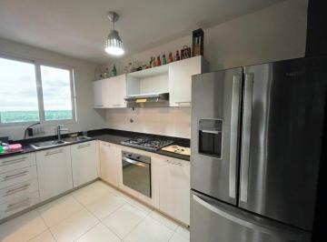 Apartamento de 3 habitaciones, Panamá · Se Alquila Torres de Versalles