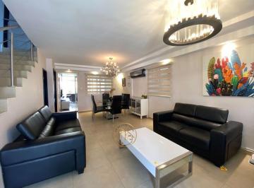 Casa · 208m² · 3 Recámaras · 4 Estacionamientos · Alquiler de Casa Linea Blanca en Villa Lucre PH Boulevard Hills - Lh
