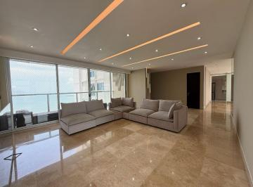Apartamento de 3 habitaciones, Panamá · Penthouse Remodelado con Terraza en Q Tower, Punta Pacifica
