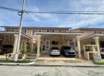 Casa de 3 habitaciones, San Miguelito · Vendo Casa de 250 m² en PH Villa Tivoli, Brisas del Golf 27 - 657gg