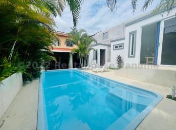 Casa de 4 habitaciones, Panamá · Vendo Casa de 318 m² en PH El Doral, El Bosque 27 - 659gg