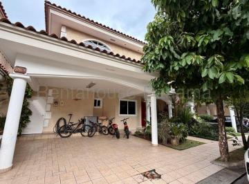 Casa de 3 habitaciones, Panamá · Vendo Casa de 265 m² en PH Palmeras del Este, Costa del Este 27 - 631gg