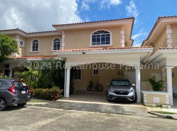 Casa de 3 habitaciones, Panamá · Casa Duplex en Venta Costa del Este 26 Mm5374