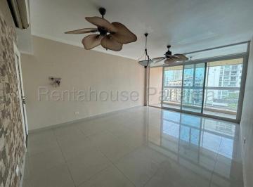 Apartamento de 2 habitaciones, Panamá · Venta de Apartamento en El Cangrejo