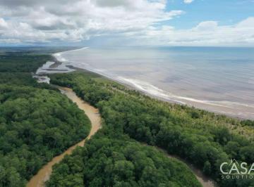 Terreno / Lote , Alanje · Lote de 8 Hectáreas Frente Al Mar en Venta en Isla Chavelita, chiriquí–¡Gran Potencial de Desarrollo