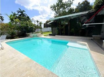 Casa · 700m² · 4 Recámaras · 2 Estacionamientos · Venta y Alquiler Casa en San Francisco Altos del Golf Mld