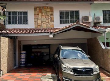 Casa de 4 habitaciones, San Miguelito · Casa de 4 Recámaras + Den en Limajo, Altos de Panamá - Gran Espacio Familiar
