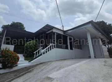 Casa de 9 habitaciones, Panamá · Casa en Venta en Betania