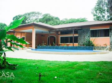 Hotel , David · Hotel Boutique en Venta en David, Chiriquí, con Piscina y Mobiliario Artesanal Local