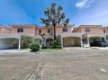 Casa de 4 habitaciones, Panamá · Se Alquila Casa en Costa del Este Cur26 - 5807