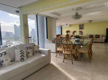 Apartamento de 2 habitaciones, Panamá · Vendo Apartamento de 280 m² en PH Los Delfines, Av Balboa 26 - 6158gg