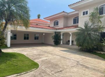 Casa de 3 habitaciones, Panamá · Alquiler de Casa en Costa del Este