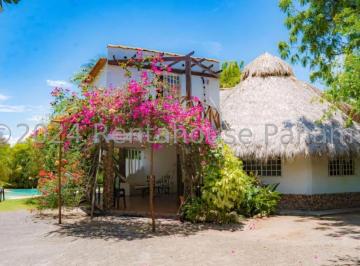 Casa de 2 habitaciones, Chame · Venta de Casa en Punta Chame Abs