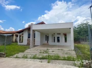 Casa de 3 habitaciones, Penonomé · Casa de 3 Habitaciones en Venta en Penonomé, Coclé –a 250 m de La Carretera Interamericana