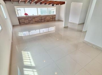 Oficina comercial · 110m² · 2 Recámaras · 20 Estacionamientos · Casa Comercial en Alquiler Paitilla Ciudad de Panamá Cp