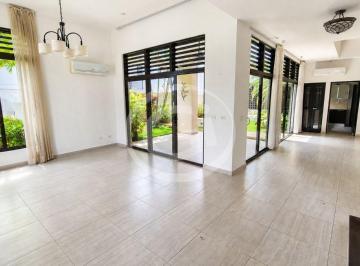 Casa de 3 habitaciones, Arraiján · Venta Casa Reposeída Bancaria PH Nativa Panamá Pacífico 275 m²
