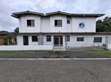 Local comercial · 550m² · 6 Recámaras · 4 Estacionamientos · Venta de Local Comercial de Dos Pisos en Downtown, La Chorrera