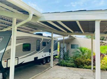 Casa · 600m² · 2 Recámaras · 2 Estacionamientos · Alquiler de Tráiler Mas Casita Alto Jaramillo Amoblado