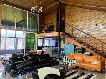 Casa de 6 habitaciones, Panamá · Venta Casa Cerro Azul