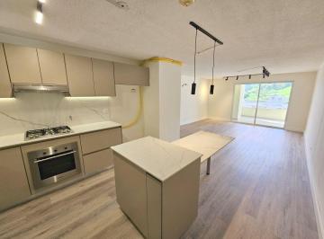 Apartamento de 3 habitaciones, Panamá · Venta de Apartamento Remodelado en Altamira Gardens. Precio Negociable