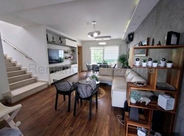 Casa de 3 habitaciones, San Miguelito · Alquiler de Casa en Brisas del Golf Victoria 164 m