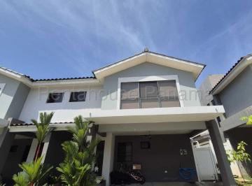 Casa de 3 habitaciones, San Miguelito · Vendo Casa en Paseo del Norte Brisas del Golf