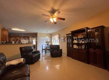 Casa de 5 habitaciones, Chame · Casa en Las Lajas en Venta