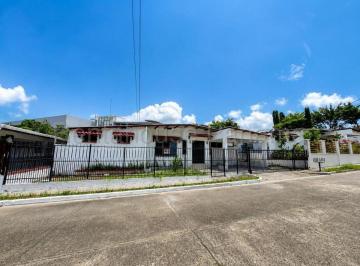 Casa de 4 habitaciones, Panamá · Vendo Casa de 384 m² en PH Los Cipreses 1, Villa Zaita 27 - 712gg
