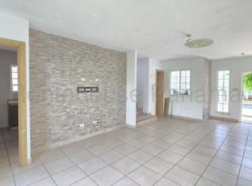 Casa de 3 habitaciones, San Miguelito · Alquiler de Casa en Brisas del Golf Victoria 188 m