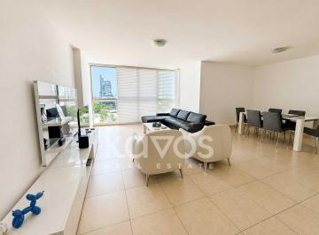Apartamento · 135m² · 3 Recámaras · 2 Estacionamientos · Se Vende Apartamento en Costa del Este
