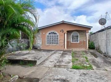 Casa de 2 habitaciones, Cerro Azul · Vendo Casa Pacora Ka26 - 4011