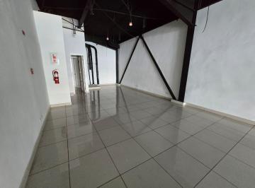 Local comercial · 100m² · 18 Estacionamientos · Alquiler de Local Comercial en Bella Vista Aq